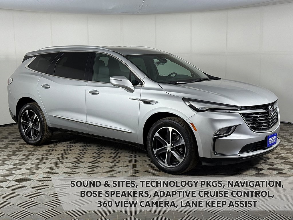 2022 Buick Enclave Essence's photo