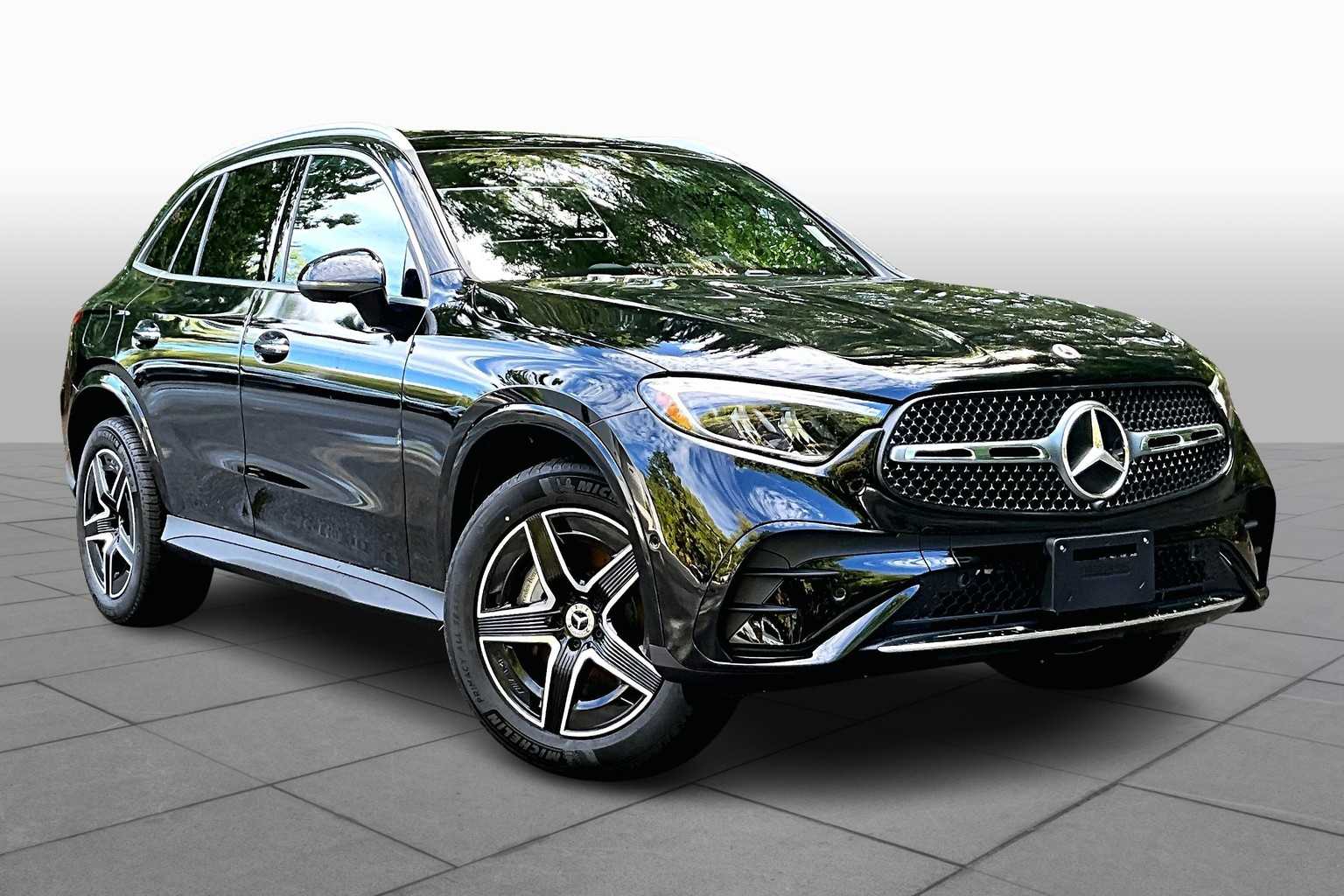 2026 Mercedes Benz GLC 300 4MATIC photo 2