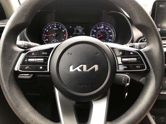 2023 Kia Forte LXS photo 17