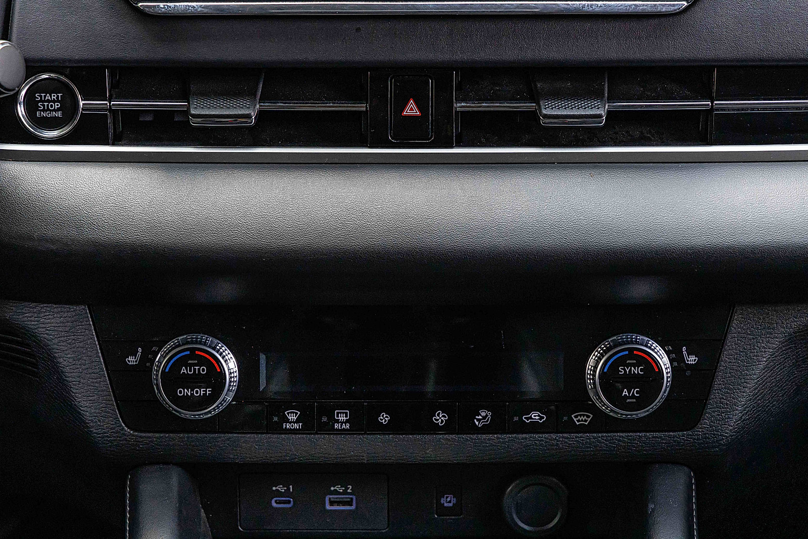 2024 Mitsubishi Outlander SE photo 13