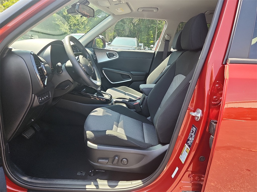 2024 Kia Soul S photo 14