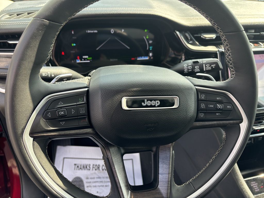 2023 Jeep Cherokee Base photo 17