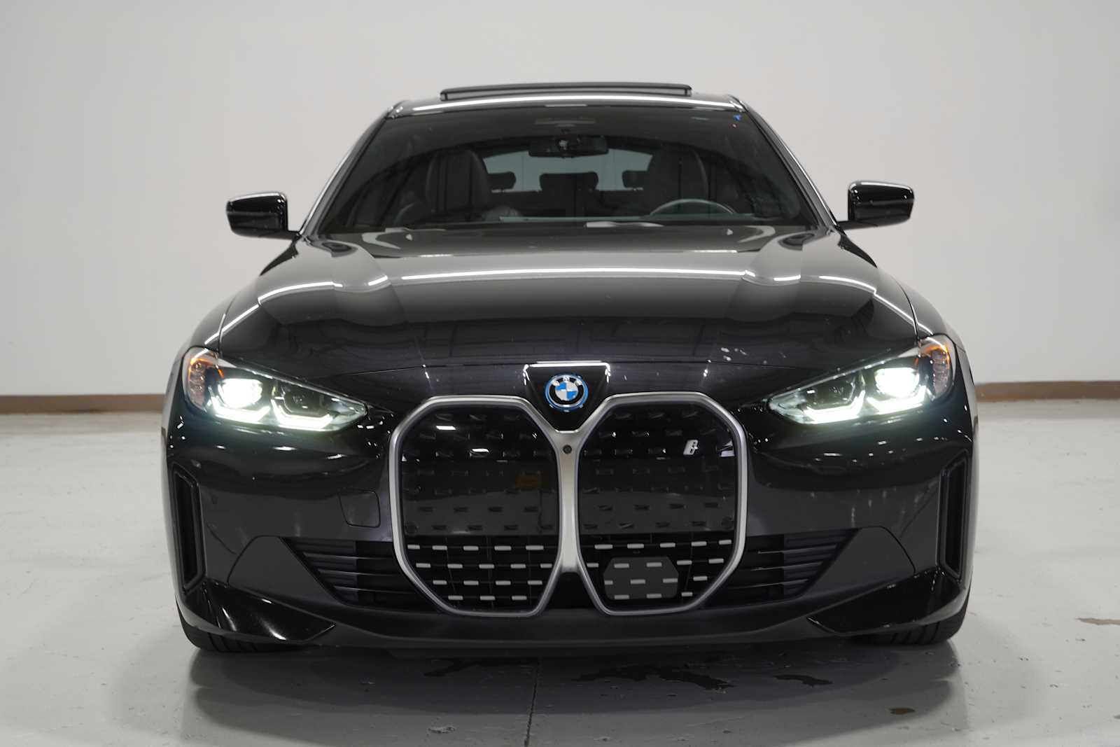 2023 Bmw i4 eDrive40 photo 2
