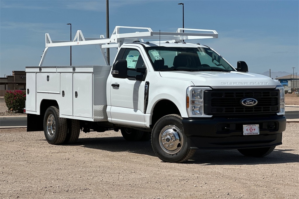 2025 Ford F-350 XL photo 2