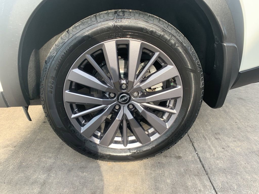 2023 Nissan Pathfinder SL photo 19