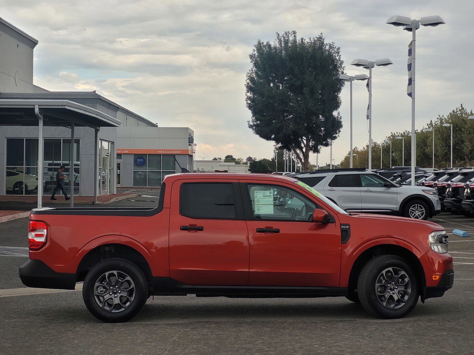 2023 Ford Maverick XLT Lariat photo 3