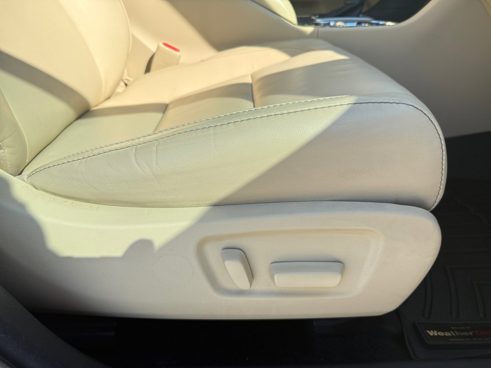2017 Toyota Highlander XLE photo 26