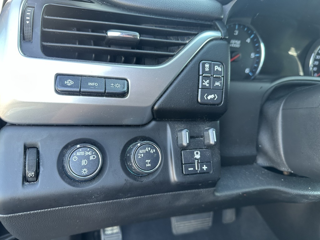 2019 Chevrolet Suburban Premier photo 10