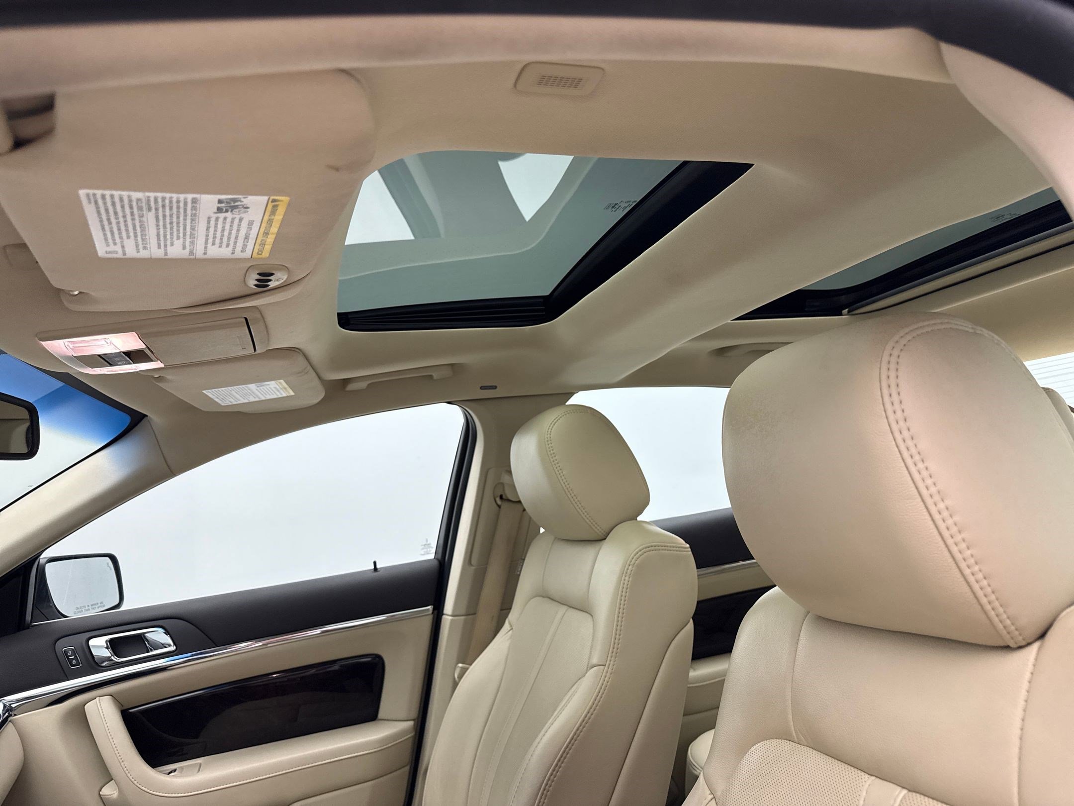2014 Lincoln MKS EcoBoost photo 14