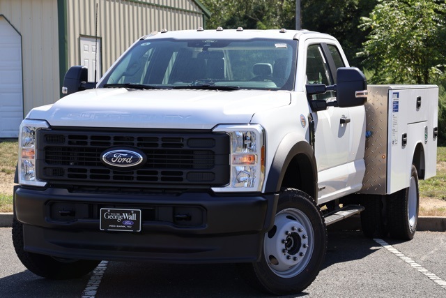 2025 Ford F-450 Super Duty Chassis Cab XL's photo
