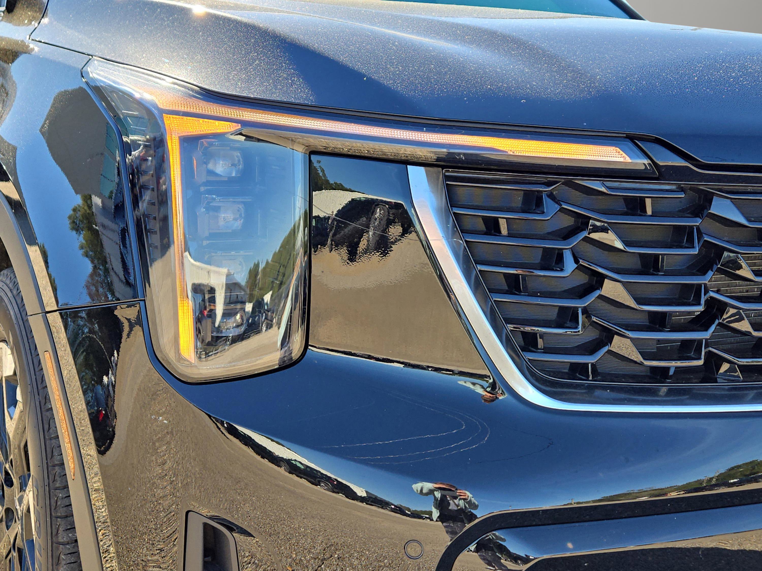 2024 Kia Sorento S photo 3