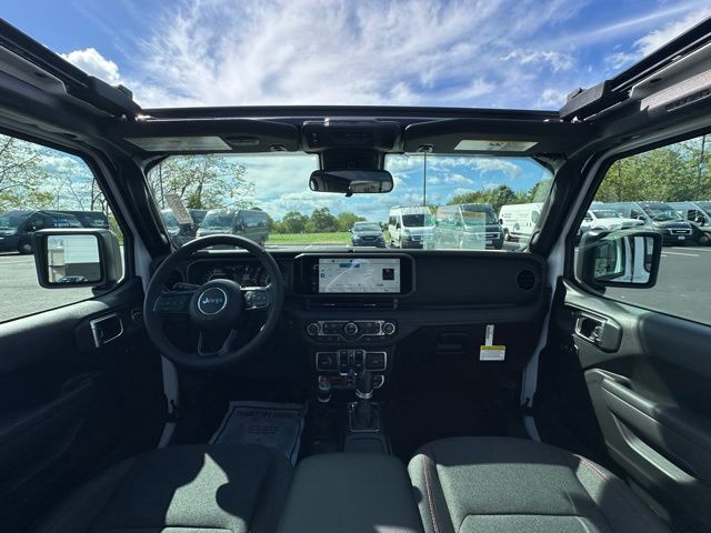 2025 Jeep Wrangler Rubicon photo 2