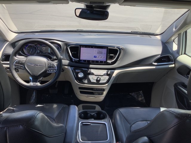 2022 Chrysler Pacifica Touring L photo 6