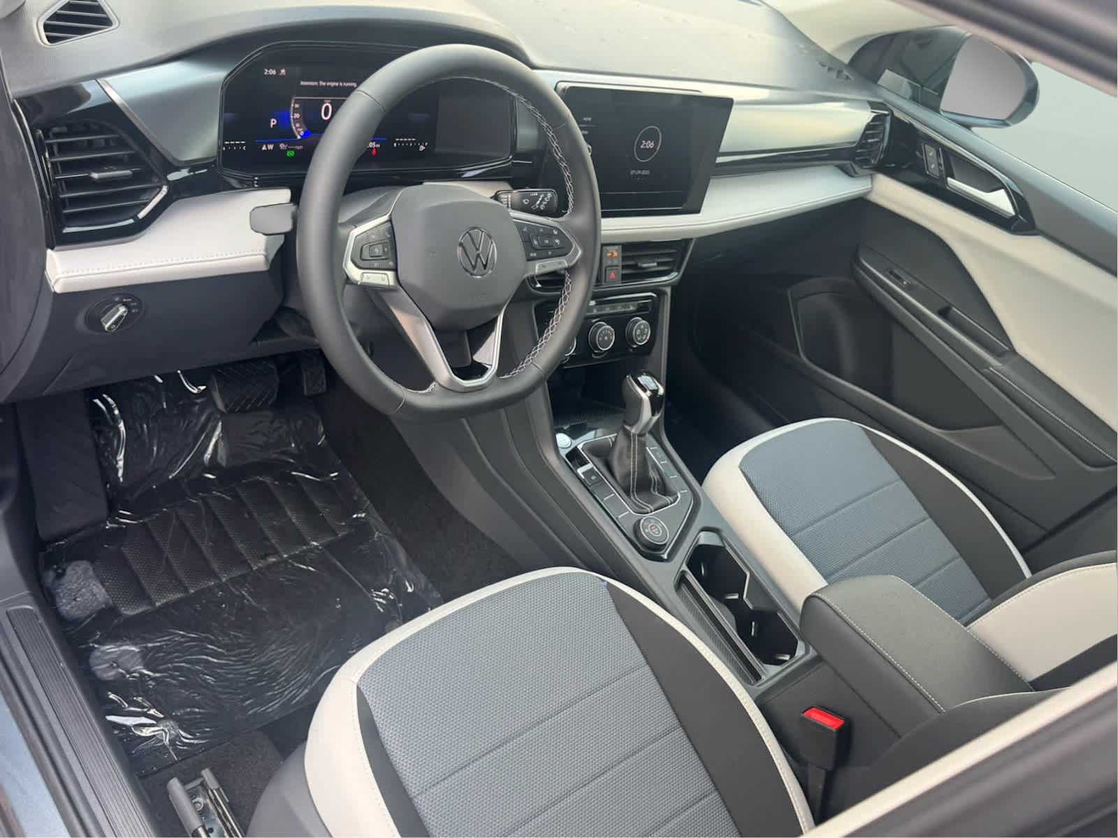2025 Volkswagen Taos S photo 10