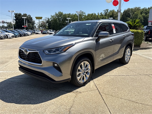 2025 Toyota Highlander Limited photo 7