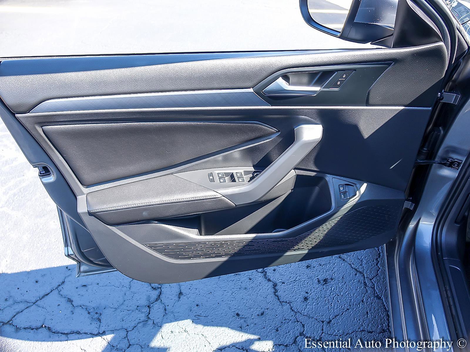 2022 VOLKSWAGEN JETTA - Image 19