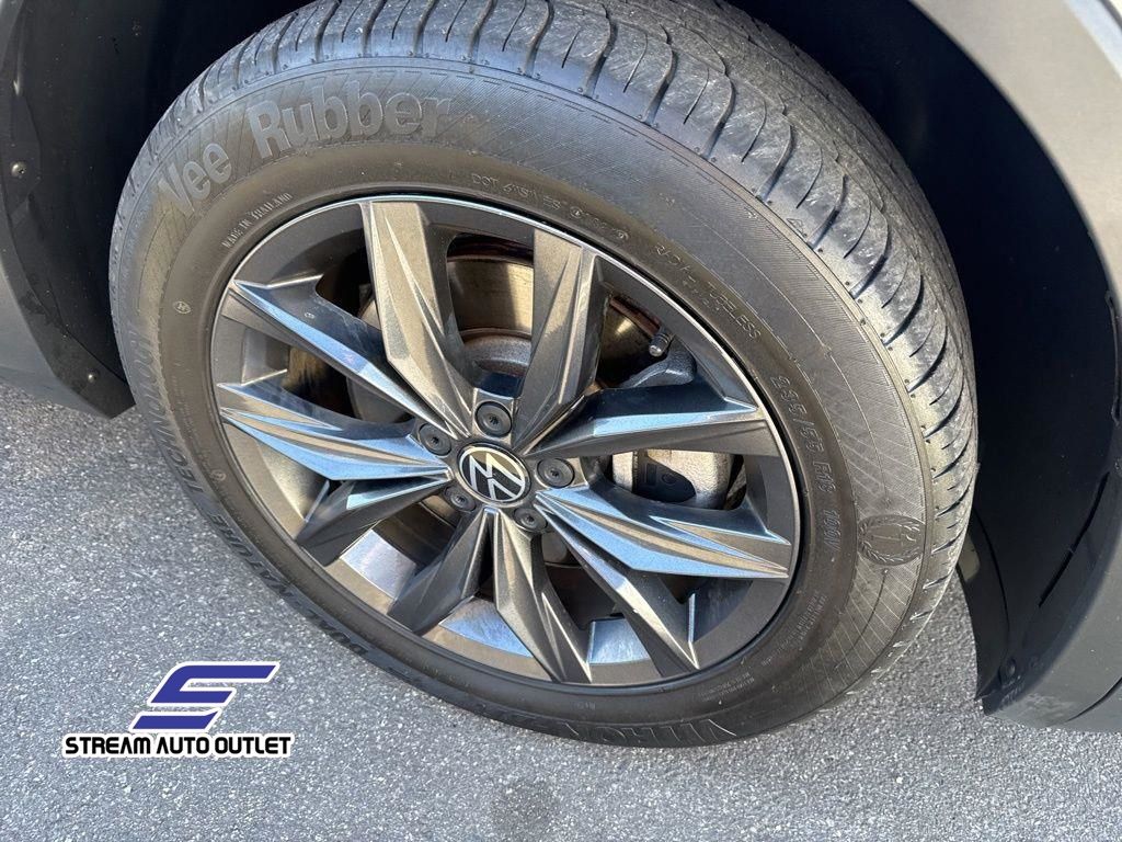 2023 Volkswagen Tiguan SE photo 10
