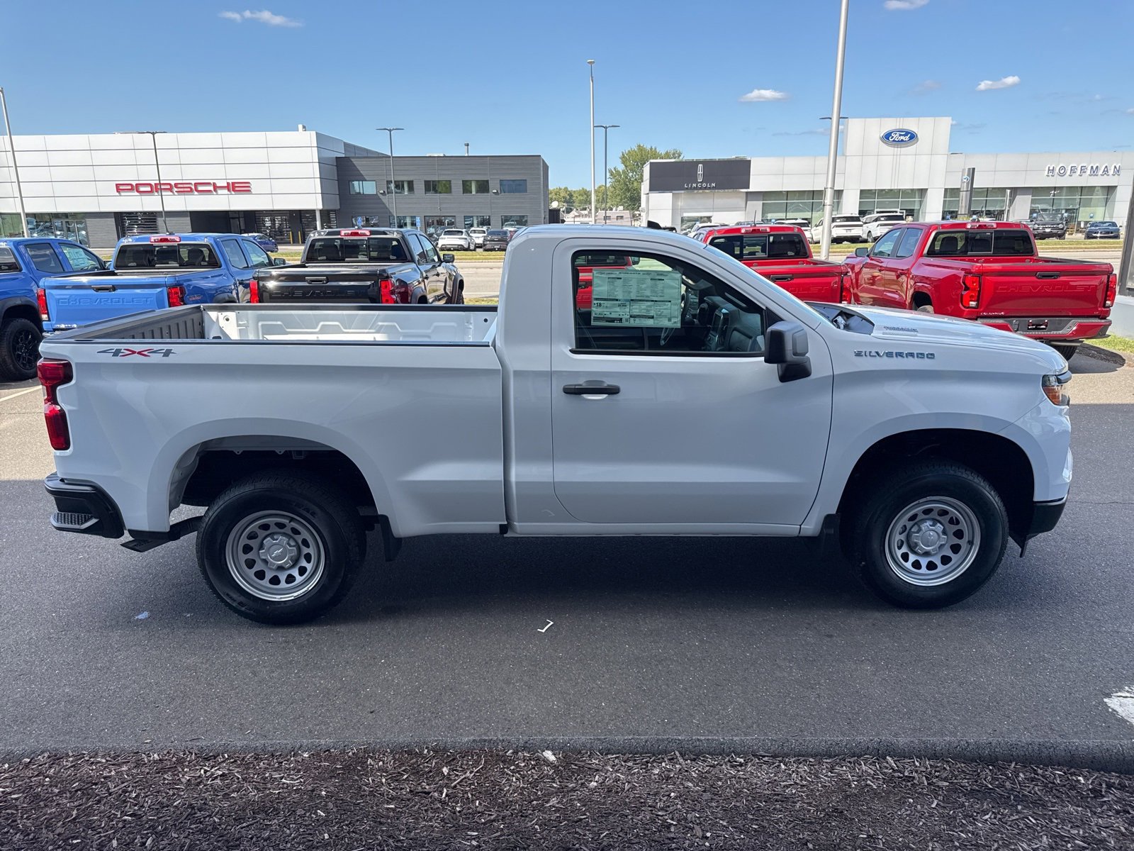 2025 Chevrolet Silverado 1500 photo 4