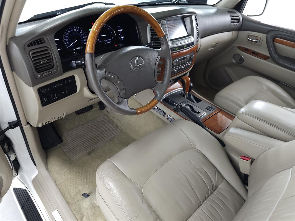 2006 Lexus LX 470 photo 10