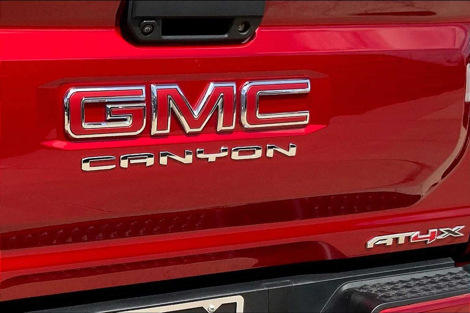 2023 Gmc Canyon AT4X photo 28