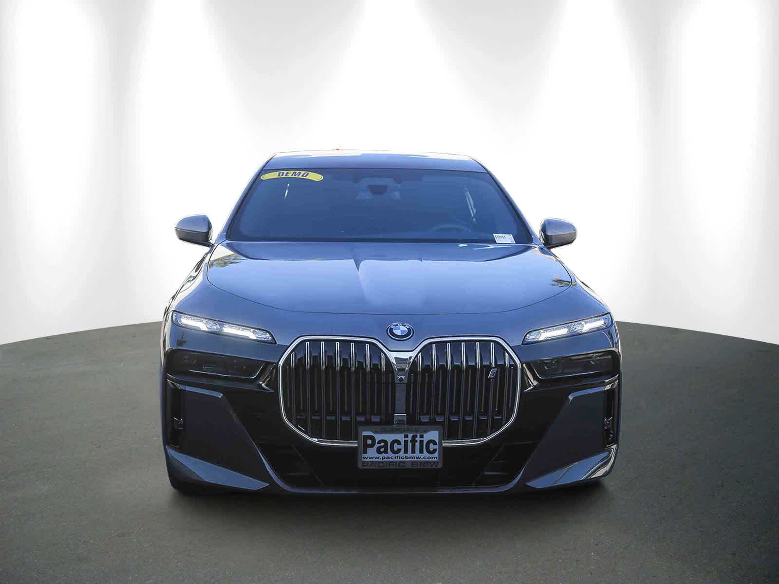 Used 2025 BMW i7 60 with VIN WBY53EJ04SCT79772 for sale in Glendale, CA