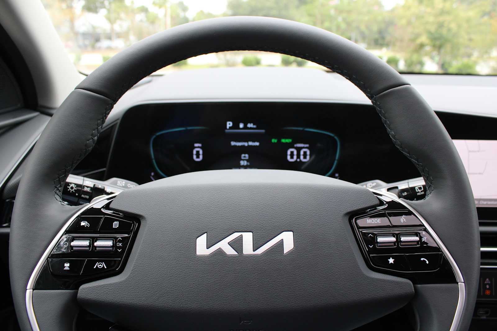 2025 Kia Niro EX Touring photo 16