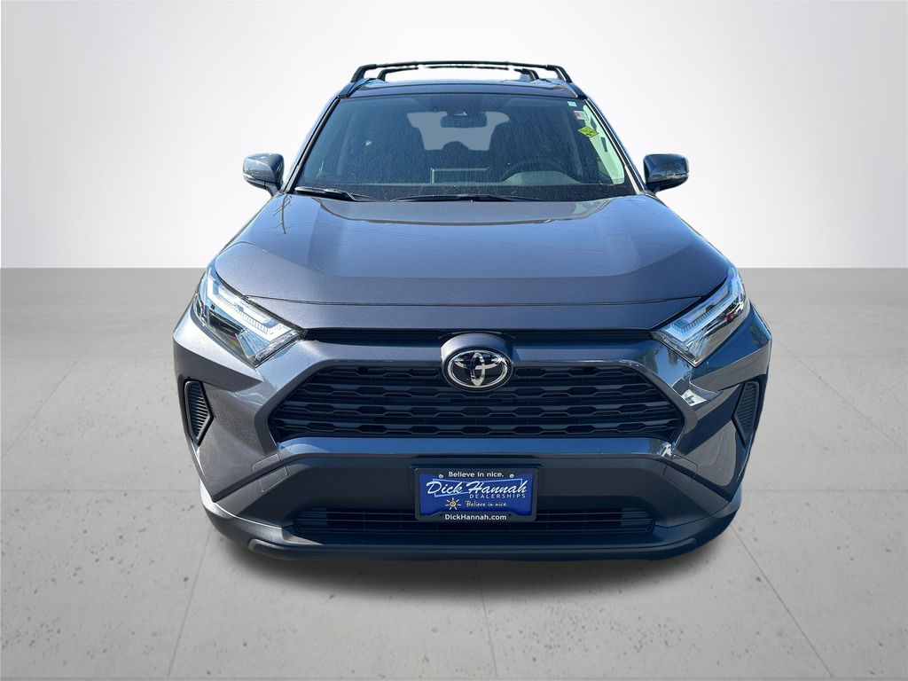 2025 Toyota RAV4 Hybrid XLE photo 3