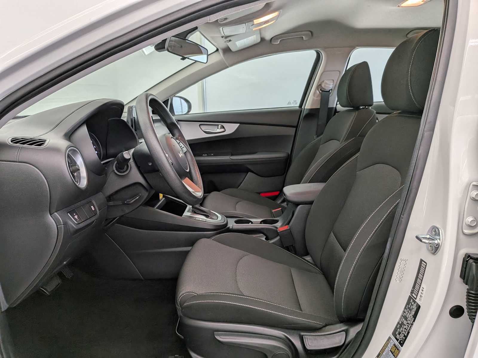 2024 Kia Forte LXS photo 15
