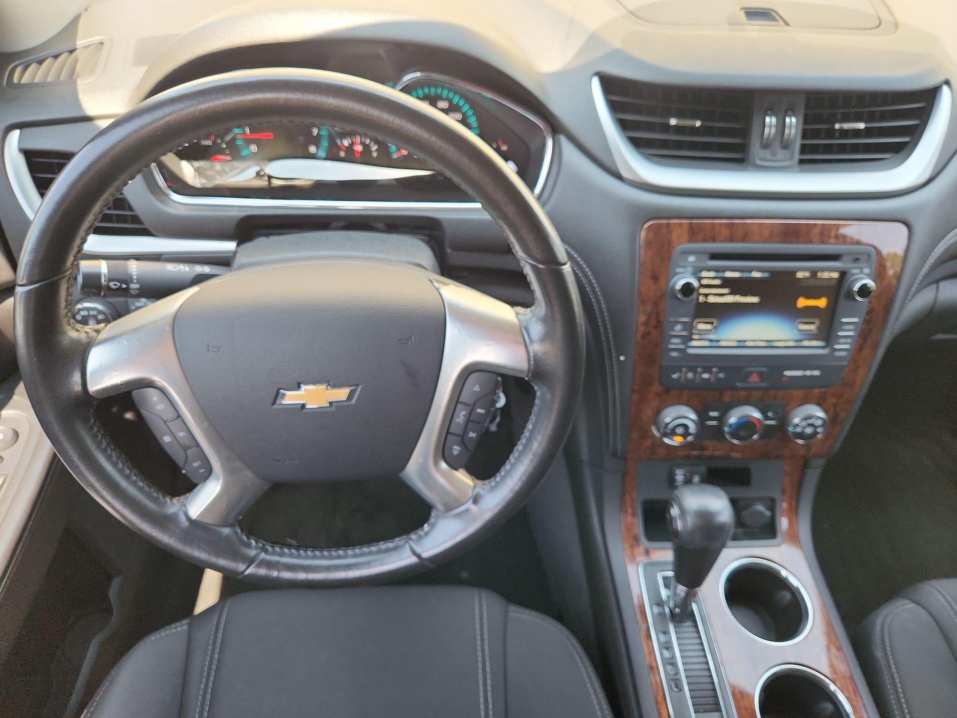 2014 Chevrolet Traverse 1LT photo 11