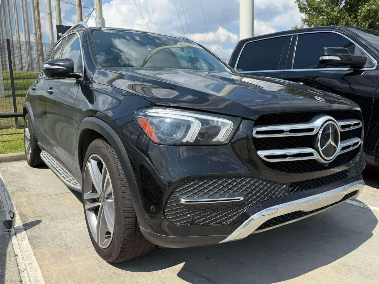 2022 Mercedes Benz GLE 450 4MATIC photo 2