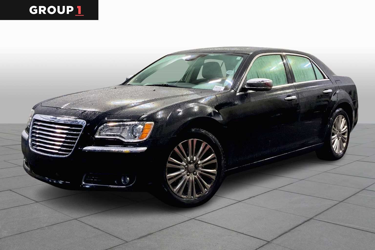 2013 Chrysler 300 C's photo