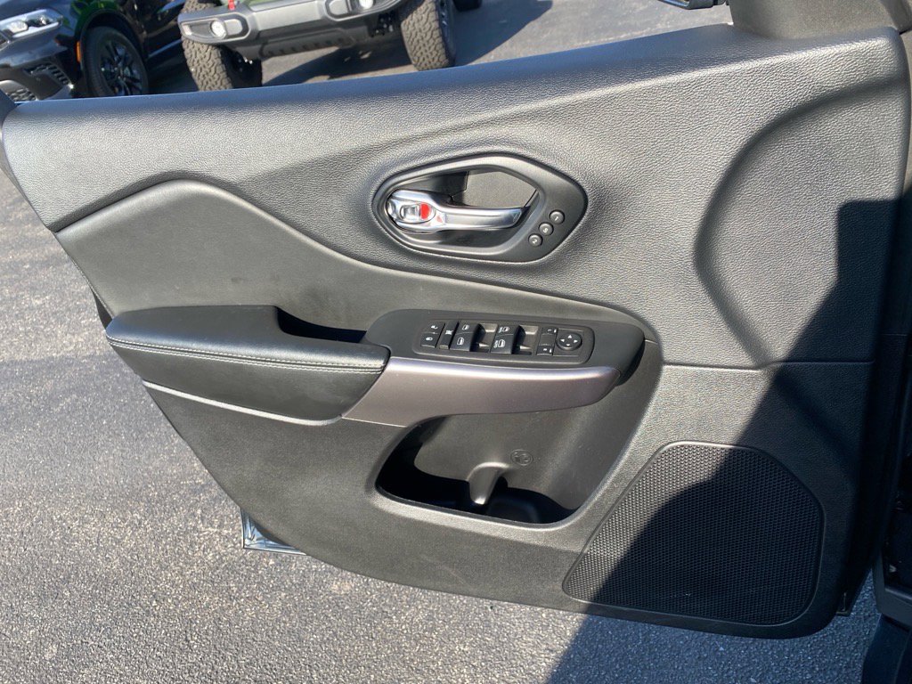 2022 Jeep Cherokee Limited photo 21