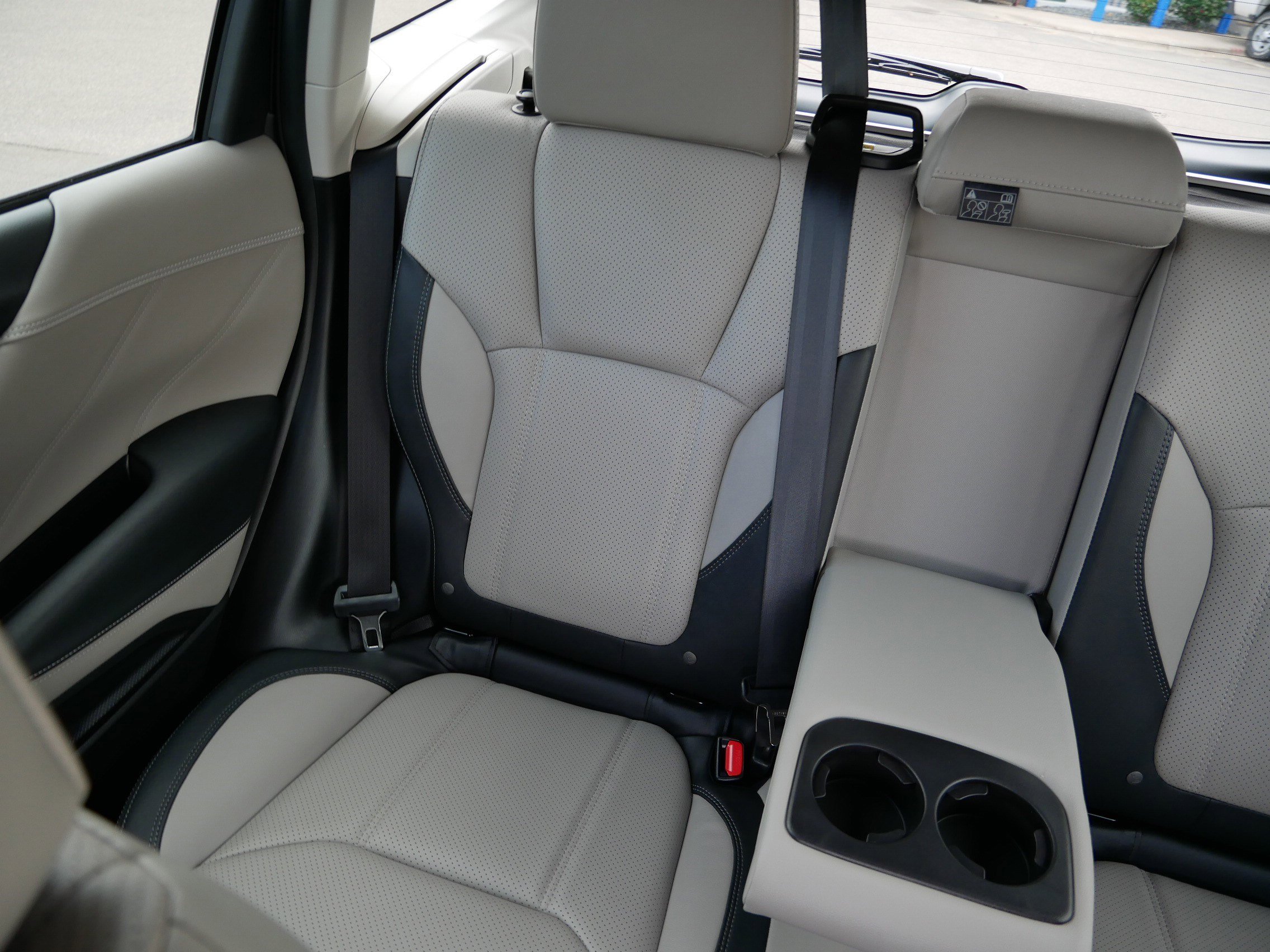 2023 Subaru Forester Limited photo 12