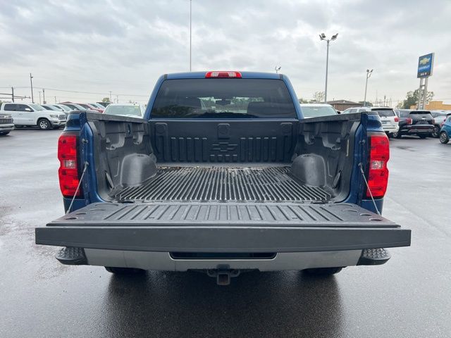 2017 Chevrolet Silverado 1500 LT photo 10