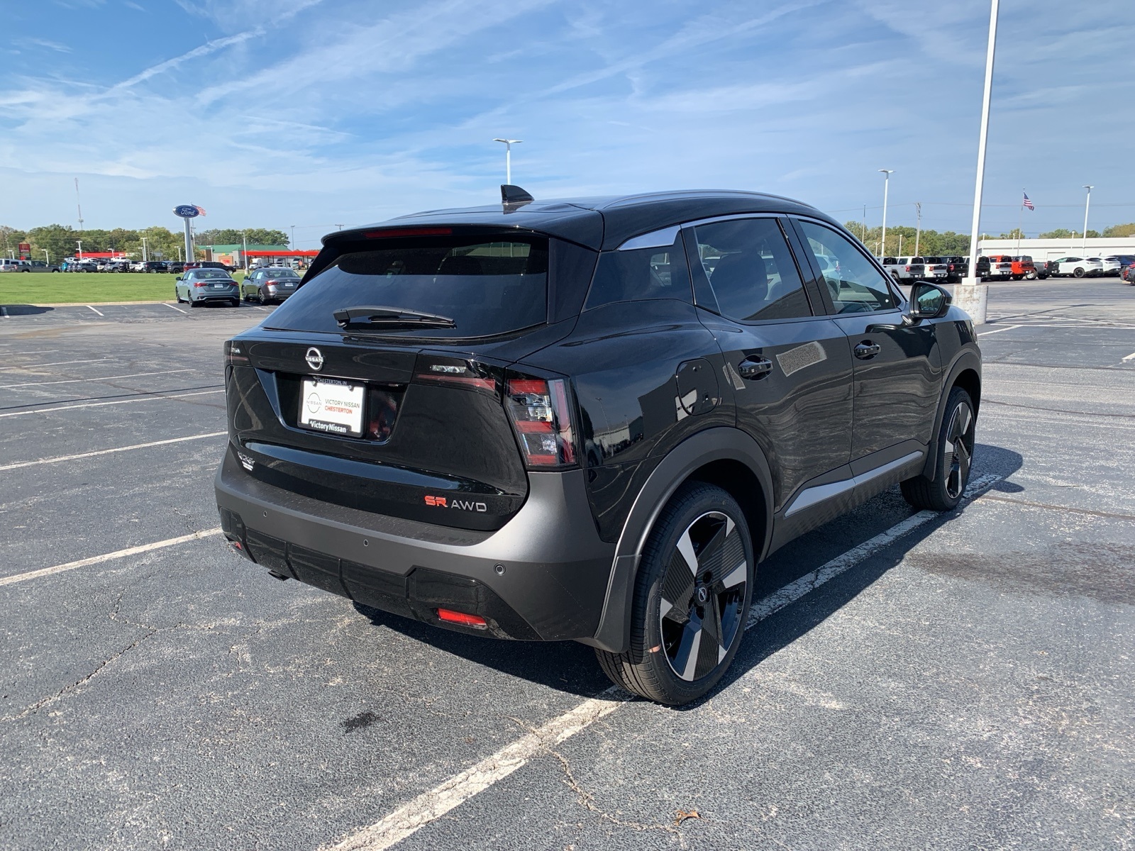 2026 Nissan Kicks SR photo 4