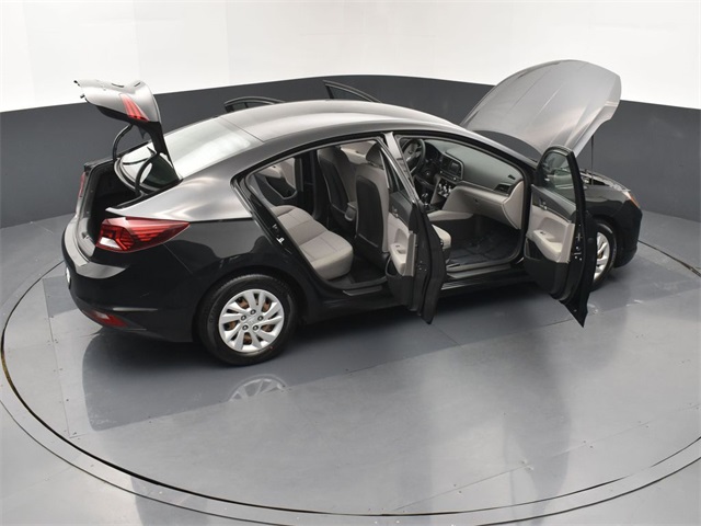 2019 Hyundai Elantra SE photo 29