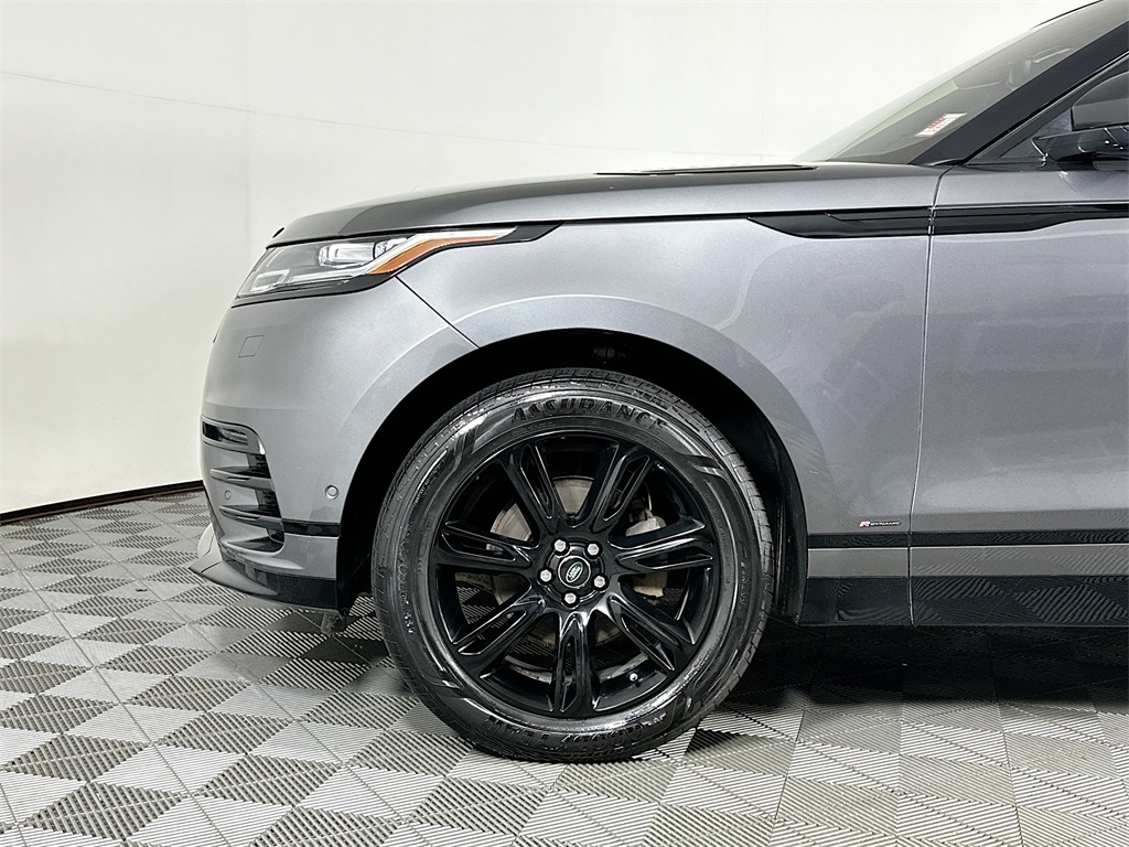 2019 Land Rover Range Rover Velar SE photo 9