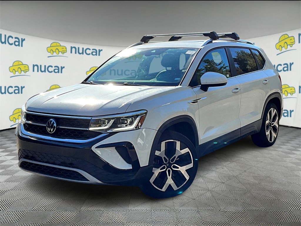 2023 Volkswagen Taos SEL photo 3