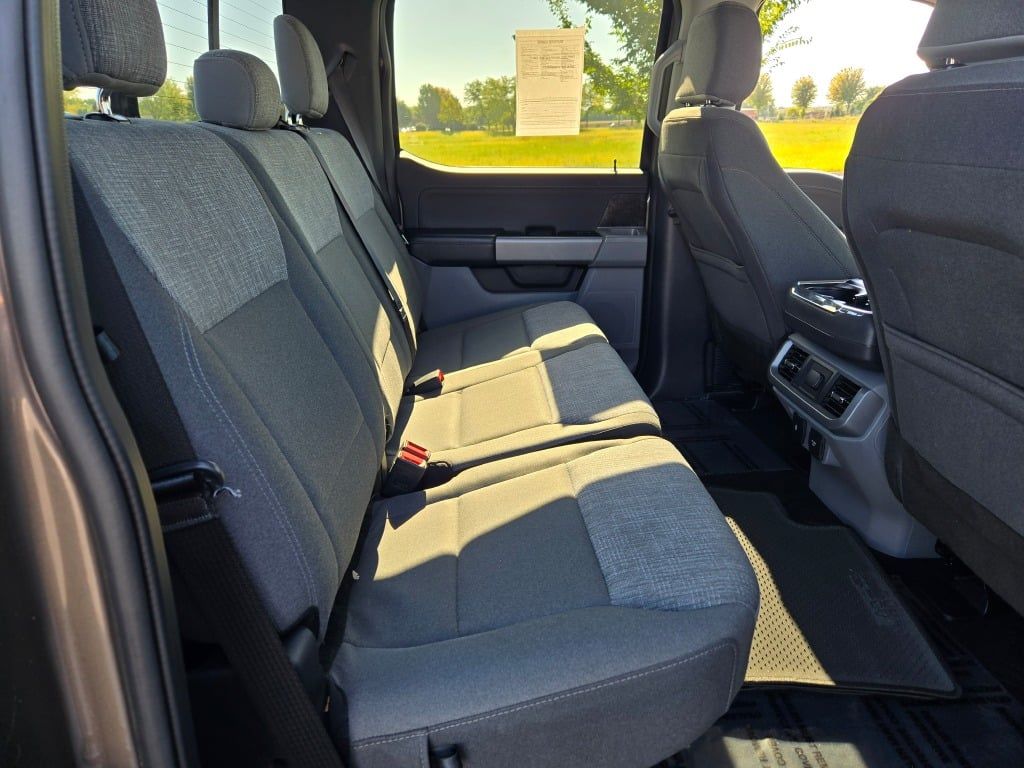 2022 Ford F-150 XLT photo 8