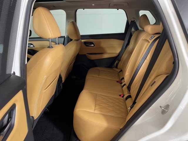 2022 Nissan Rogue Platinum photo 32