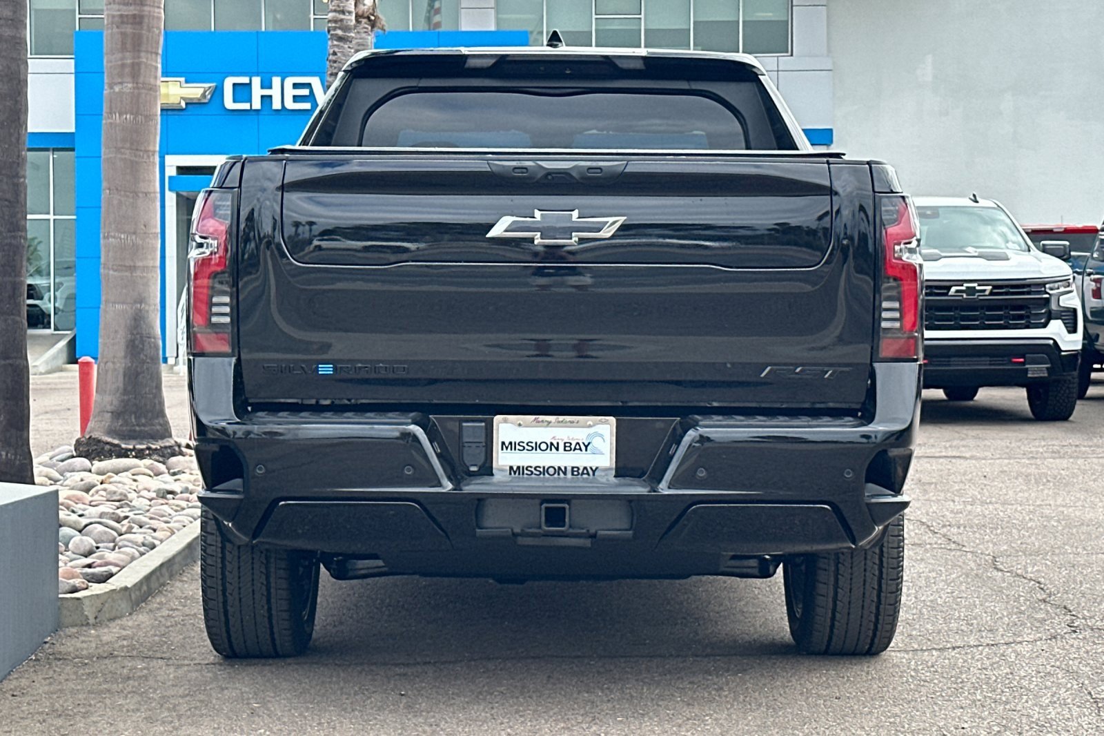 2024 Chevrolet Silverado EV RST photo 3