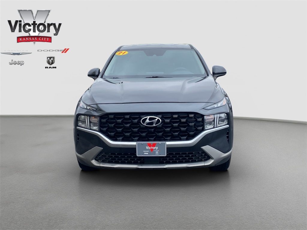 Used 2021 Hyundai Santa Fe SE with VIN 5NMS1DAJ0MH357723 for sale in Kansas City