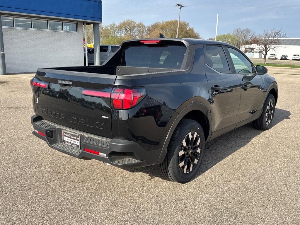 2025 Hyundai Santa Cruz SE photo 3