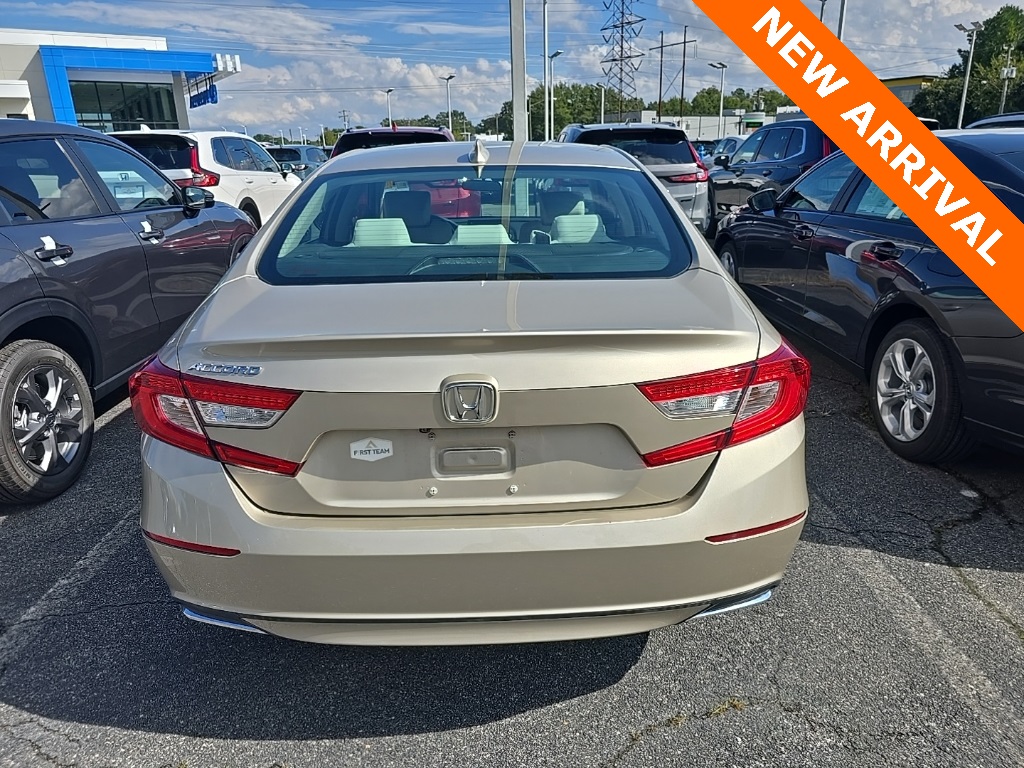 2018 Honda Accord LX photo 4