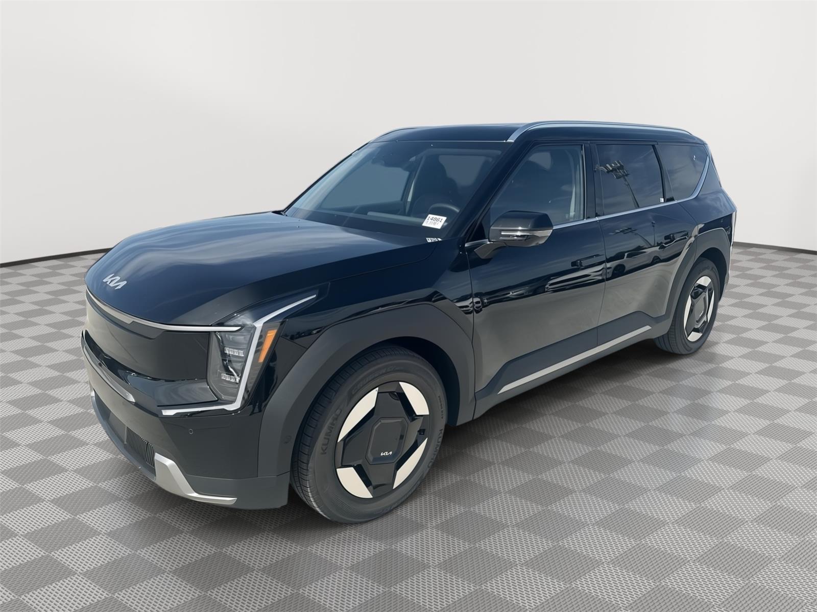 2026 Kia EV9 Wind's photo