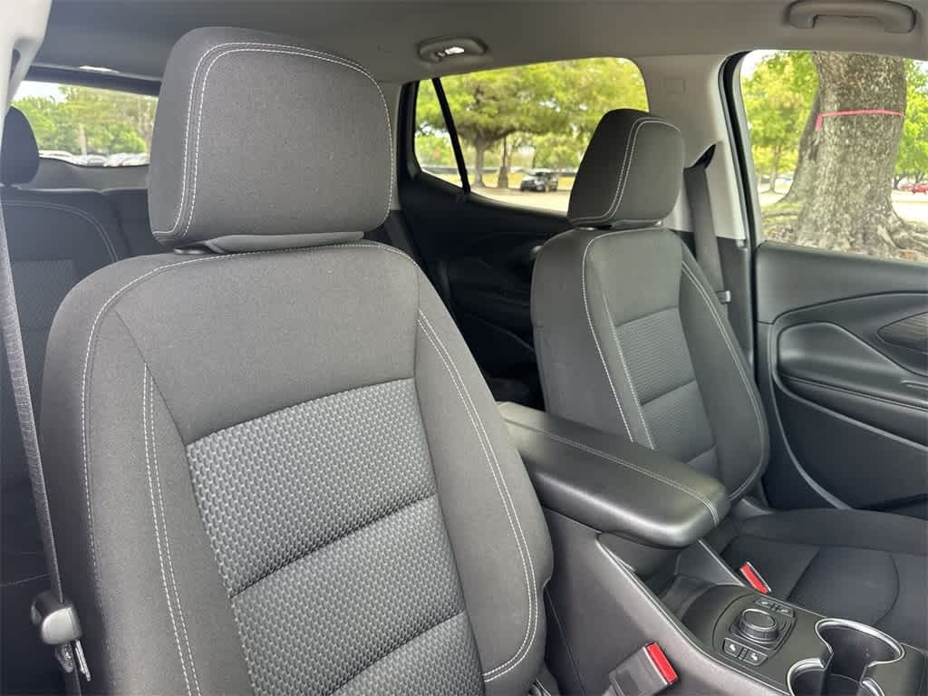 2022 Gmc Terrain SLE photo 26