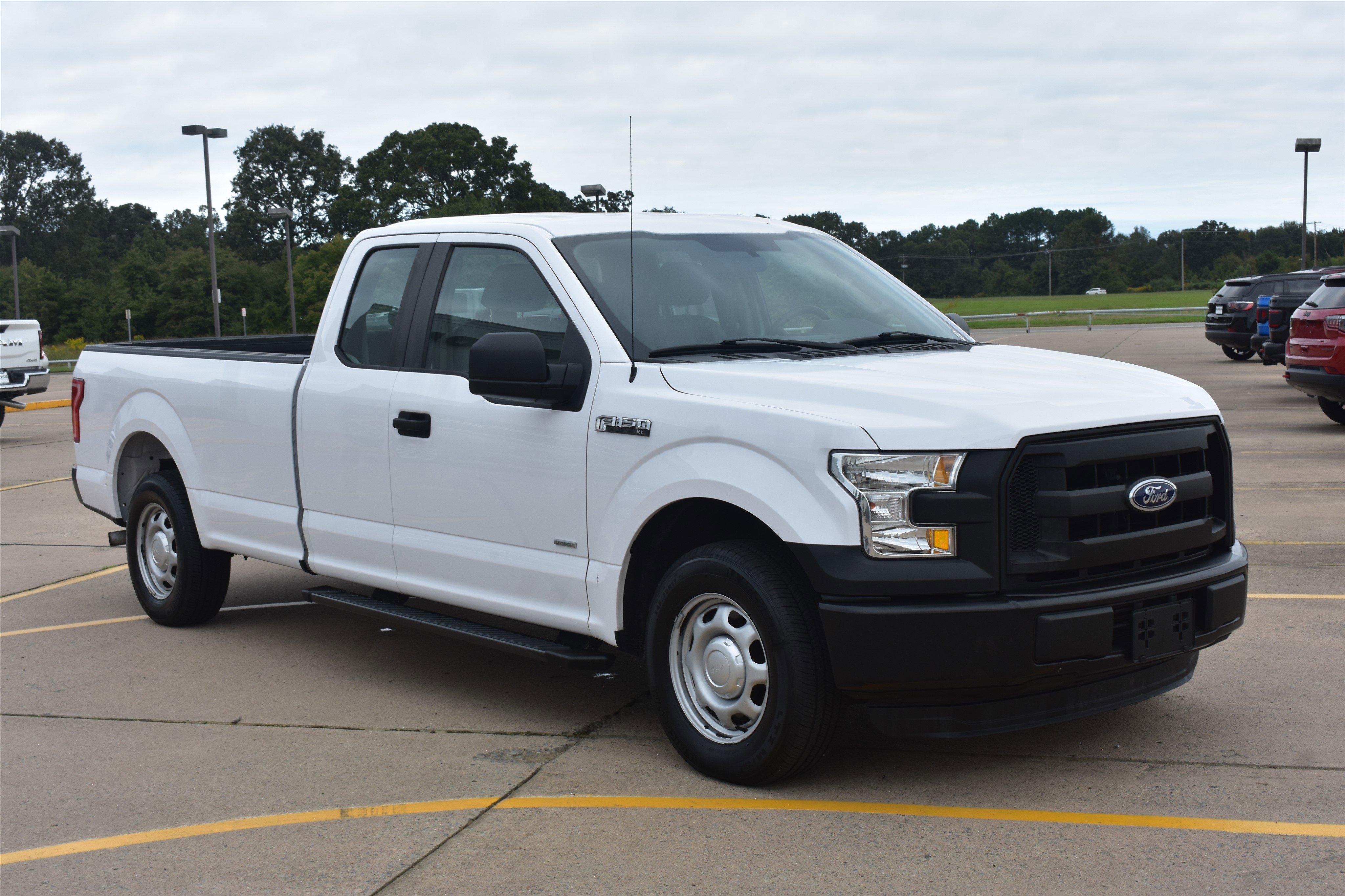2016 Ford F-150 XL photo 3