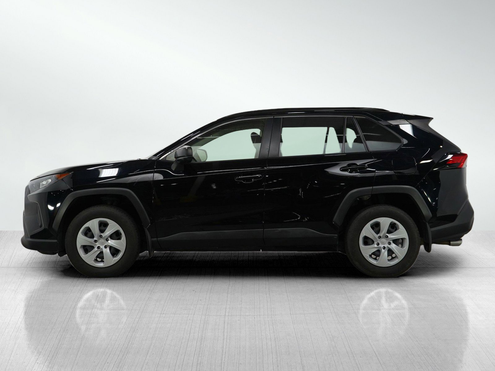 Used 2019 Toyota RAV4 LE with VIN JTMF1RFV5KJ001219 for sale in South Saint Paul, Minnesota