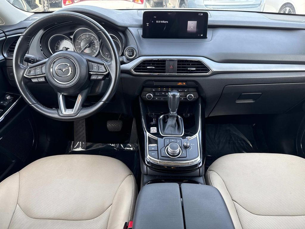 2022 Mazda CX-9 Touring photo 16