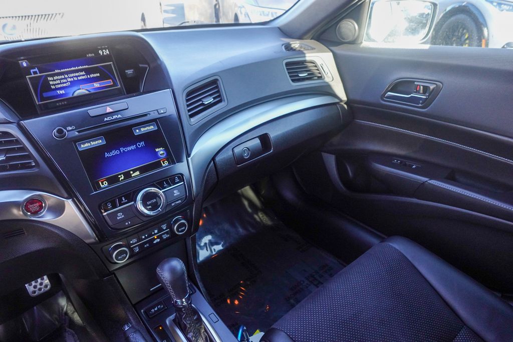 2017 Acura ILX Technology Plus A-Spec photo 22